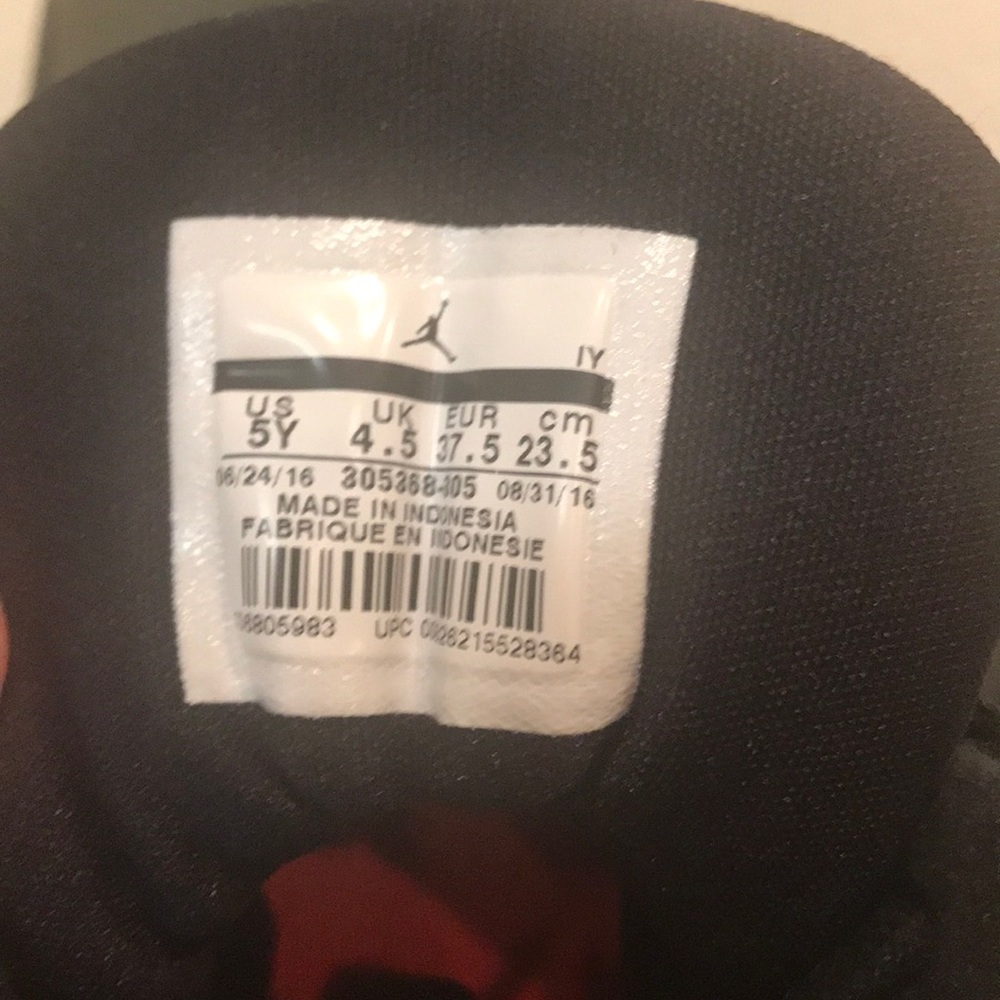 Retro Jordan 8 (GS) Take Flight “Undefeated” - Picture 7 of 7